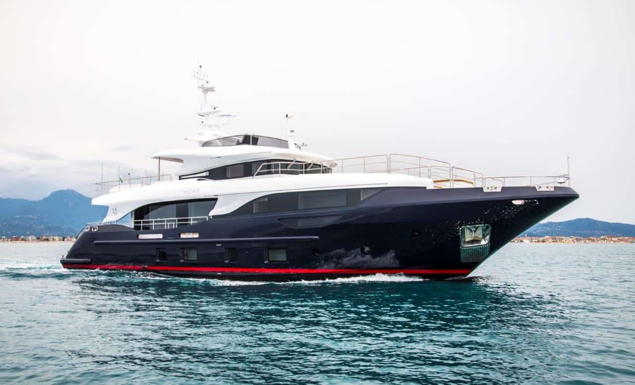 Benetti-Delfino-95-BD107-MY-Aslan_Low-Res