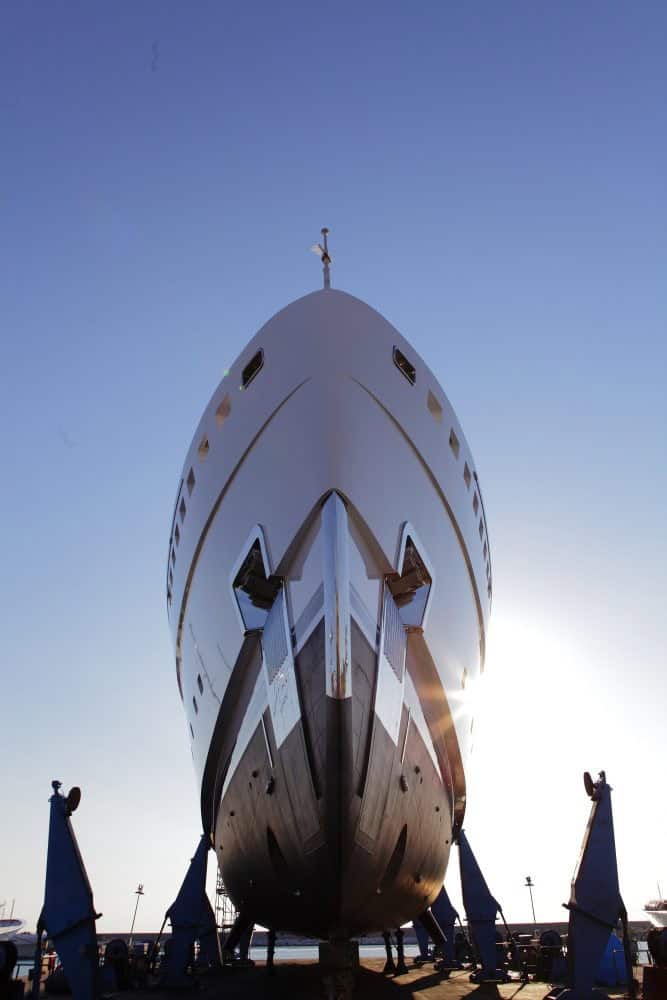 Benetti-FB268-SEASENSE_launch-667x1000