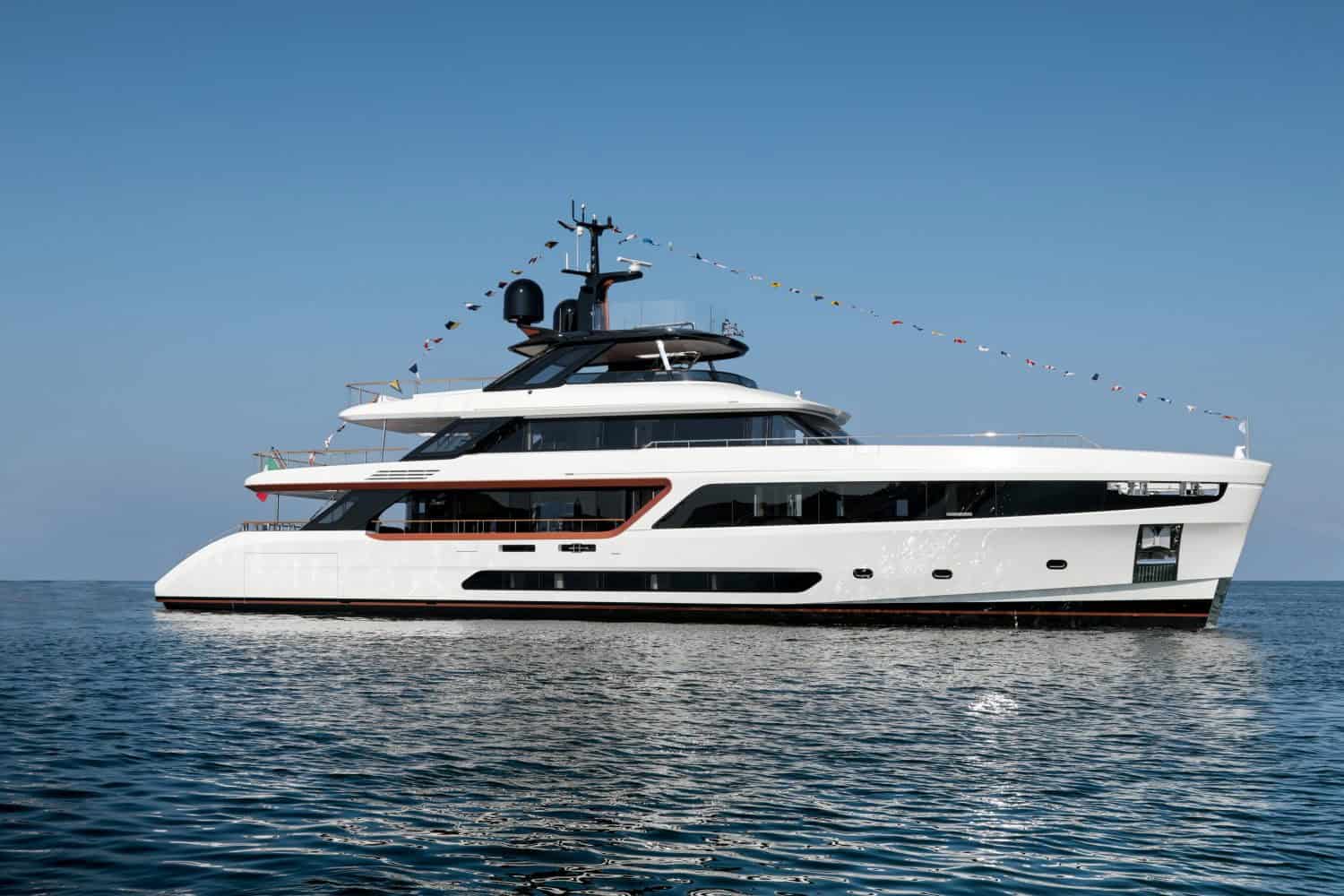 Benetti-launches-first-unit-of-Motopanfilo-37M-4-1