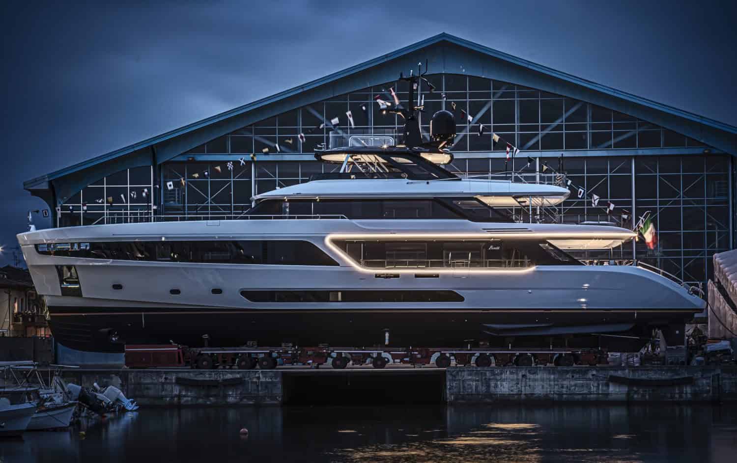 Benetti-launches-first-unit-of-Motopanfilo-37M-5-1