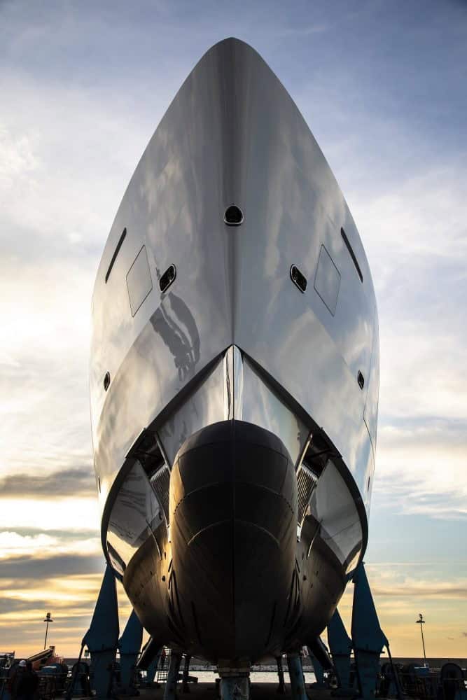 Benetti_FB283_launch-3-667x1000