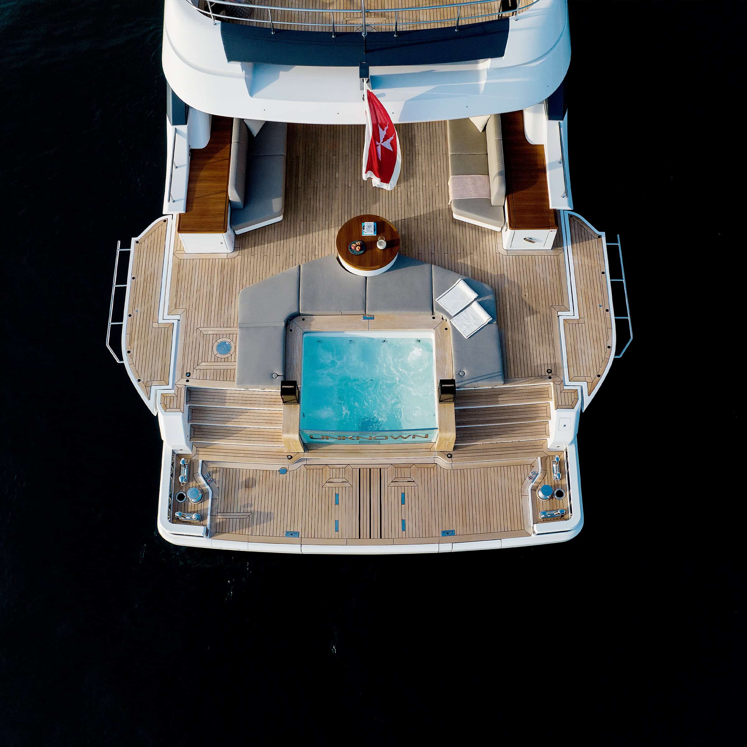 Benetti-Yachts-Oasis-34M-Exteriors-Marine-Beauty-01