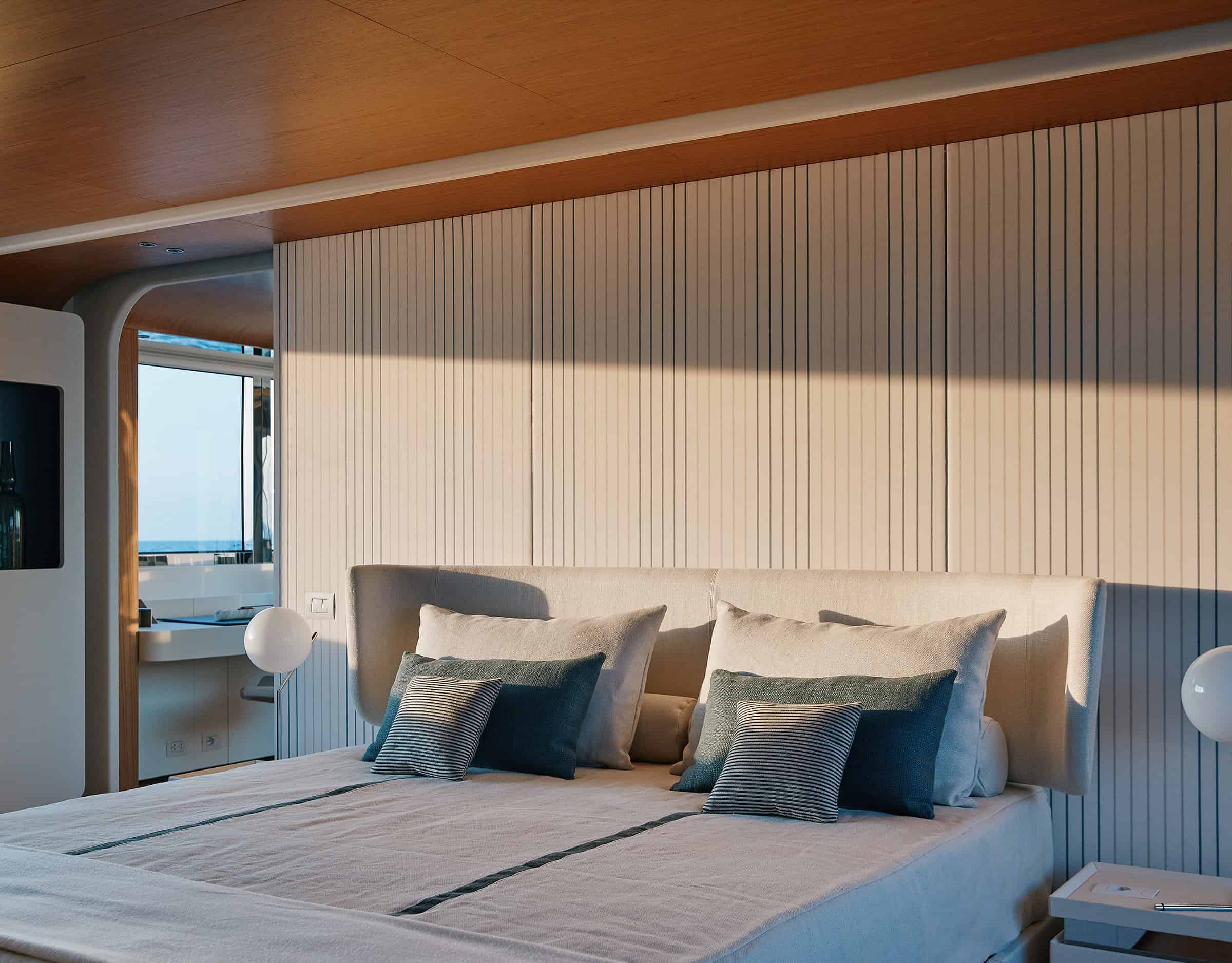 Benetti-HOY-Design-Hub-Lazzarini-Pickering-01-Motopanfilo-37M