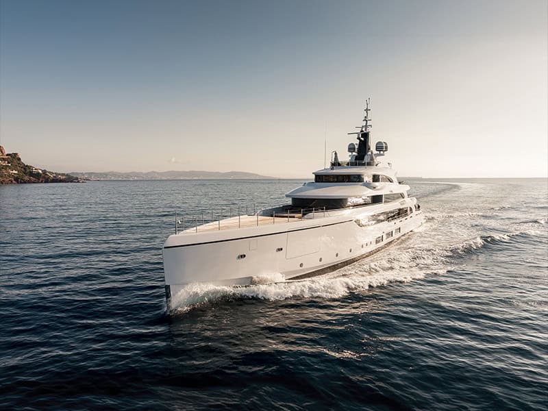 Benetti-HOY-Emode-Hybrid-02-Extended-Range-Mode-01