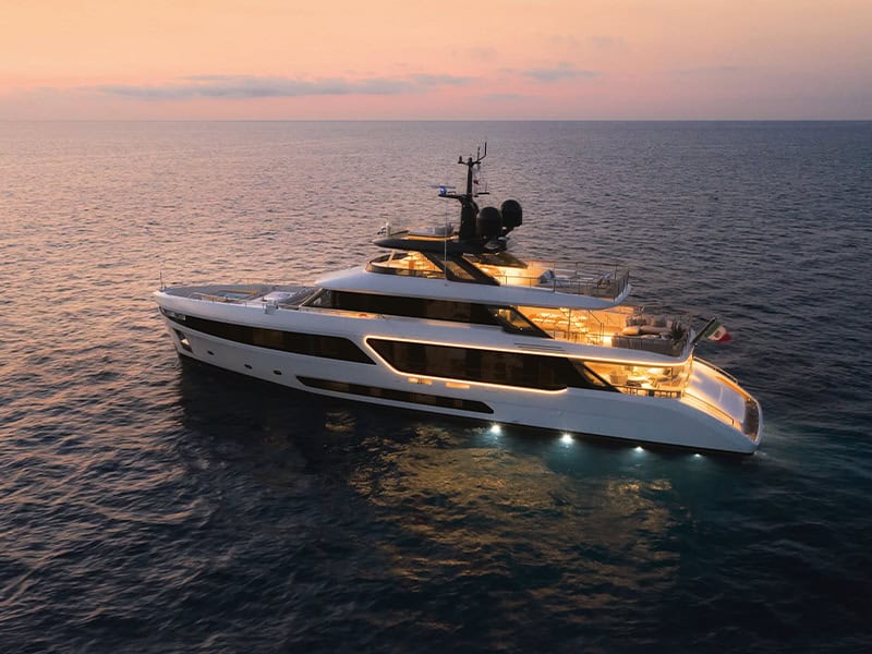 Benetti-Yachts-Class-Motopanfilo-37M-Exteriors-03-02-Bronze-Ribbon