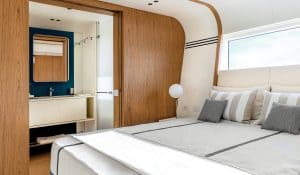 Benetti-Yachts-Class-Motopanfilo-37M-Interiors-02-Carousel-03-VIP-Statesroom