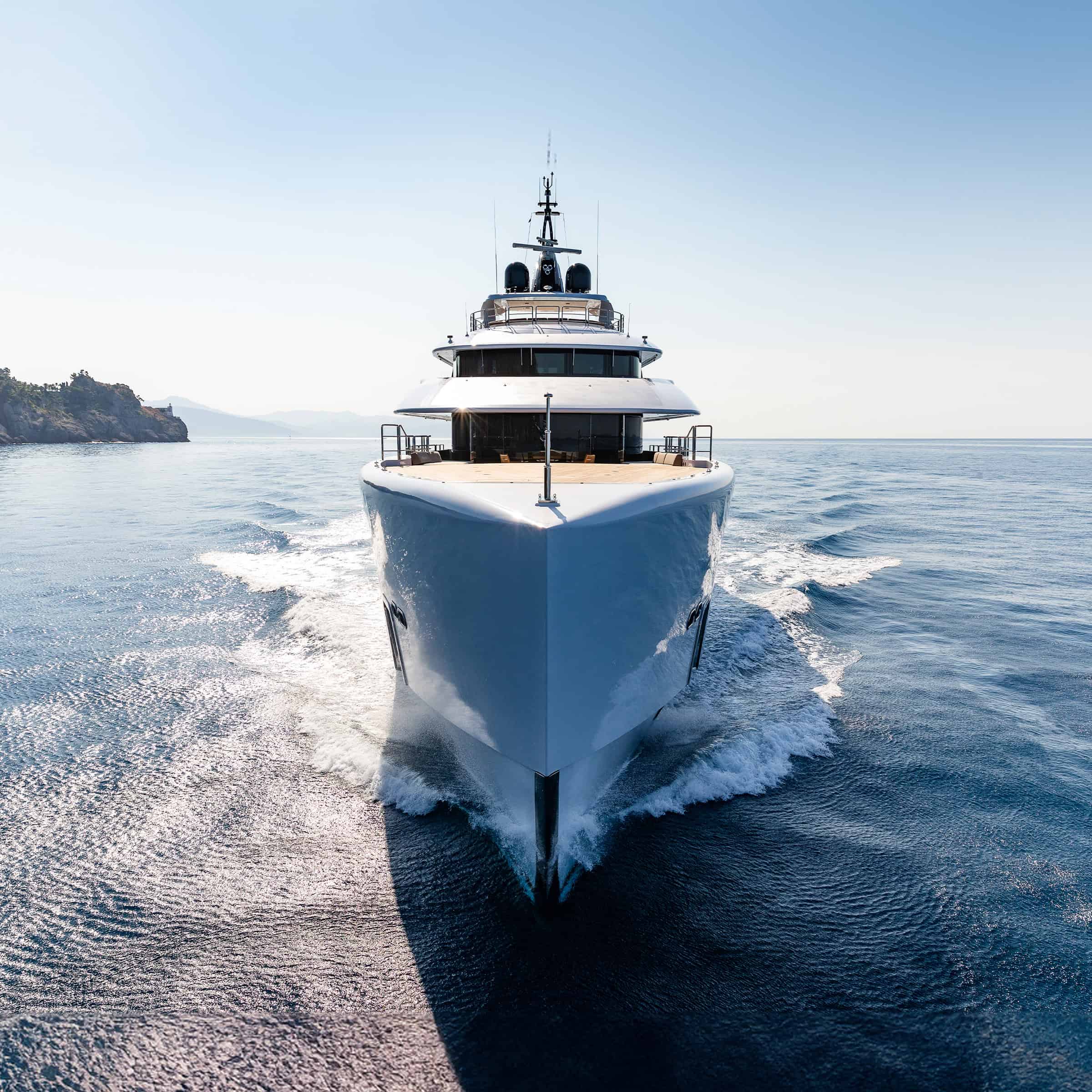 Benetti-Yachts-Custom-Alfa-Exteriors-01-01