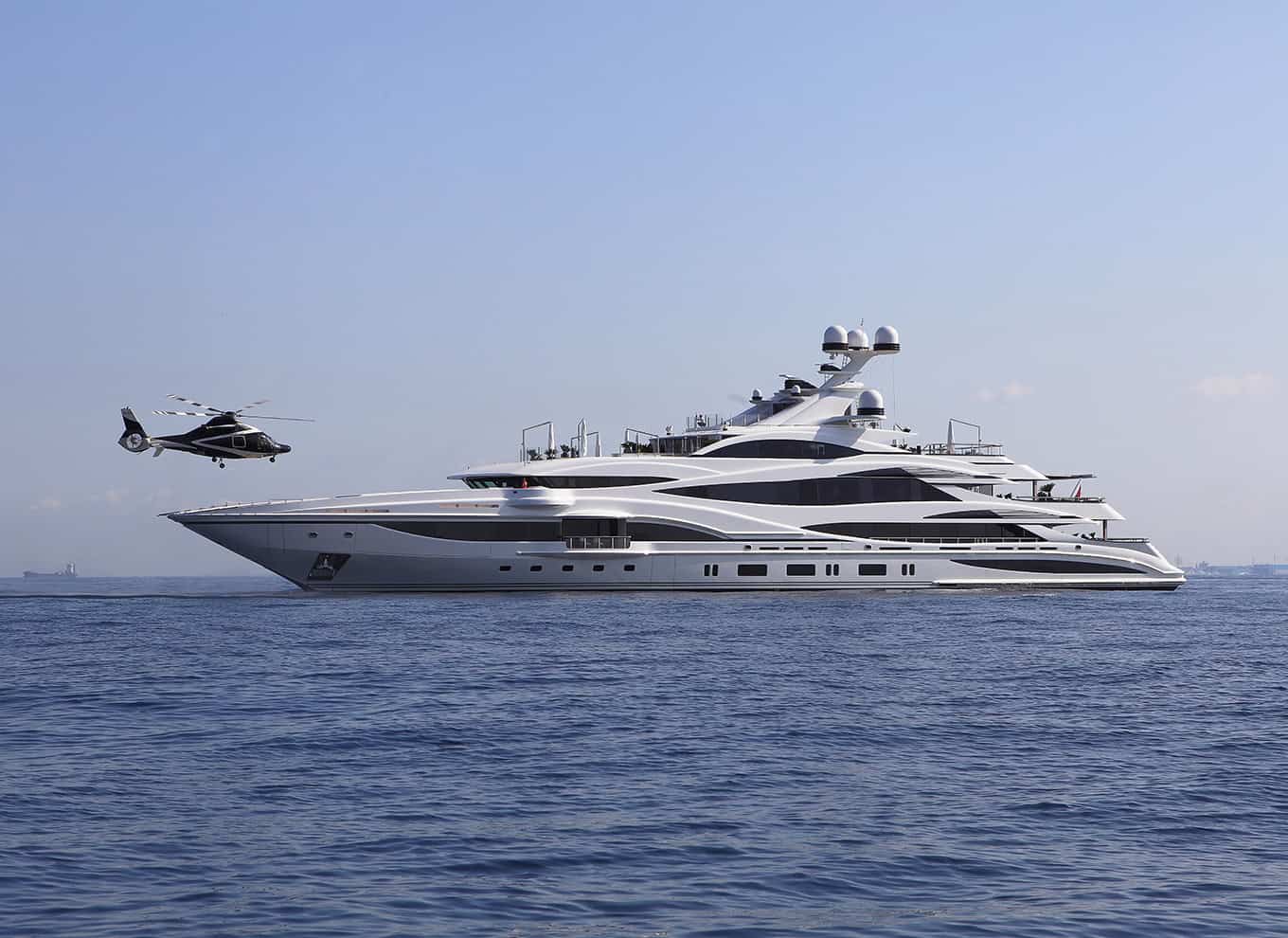 Benetti-Yachts-Custom-FB262-Lionheart-Card