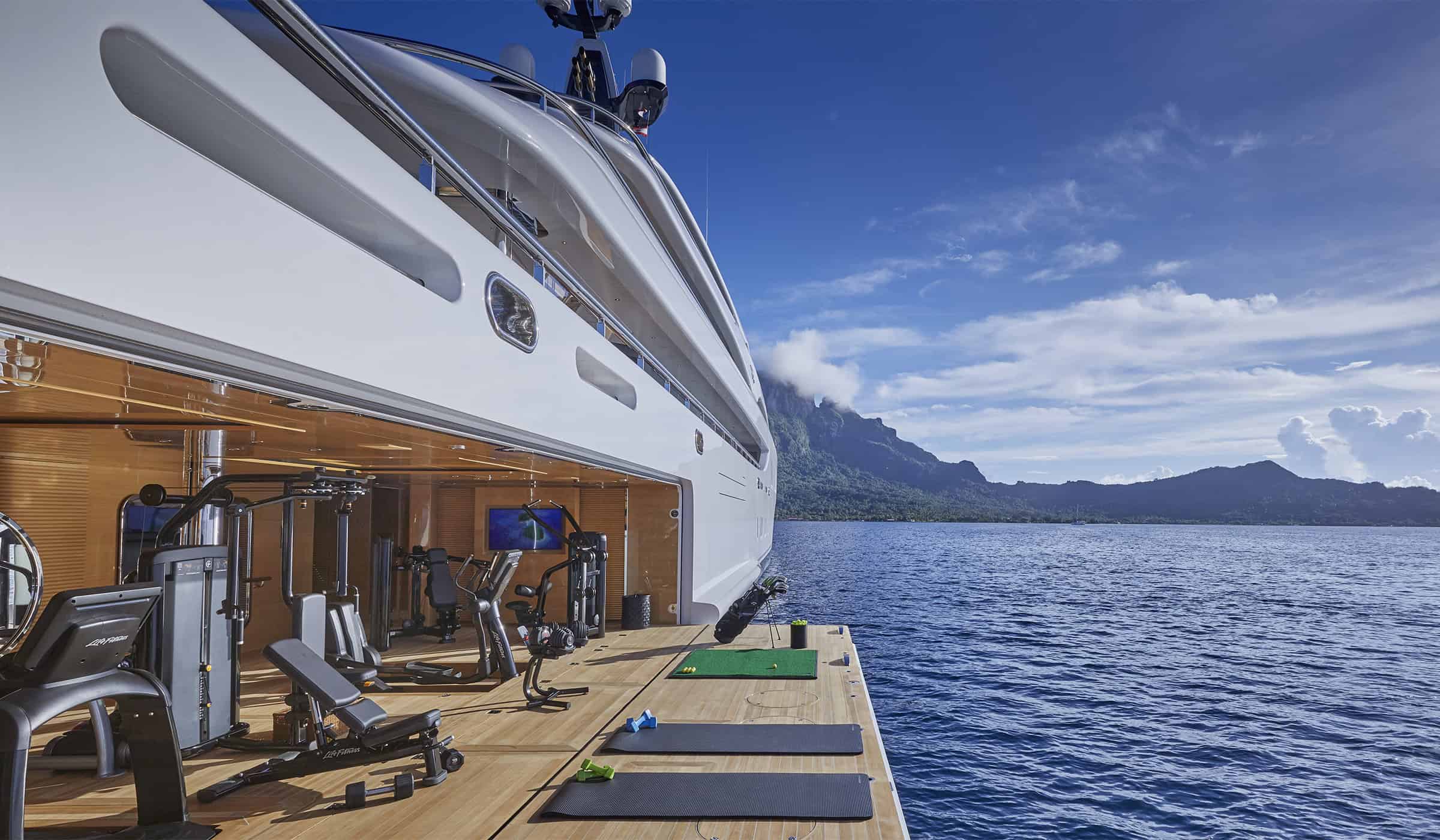 Benetti-Yachts-Custom-Ije-Exteriors-03