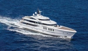 Benetti-Yachts-Custom-Spectre-Exteriors-00-Overview