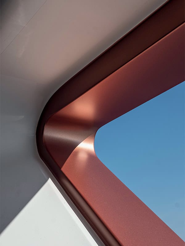 Benetti-Yachts-Motopanfilo-Family-02-01-Traditional-Elements