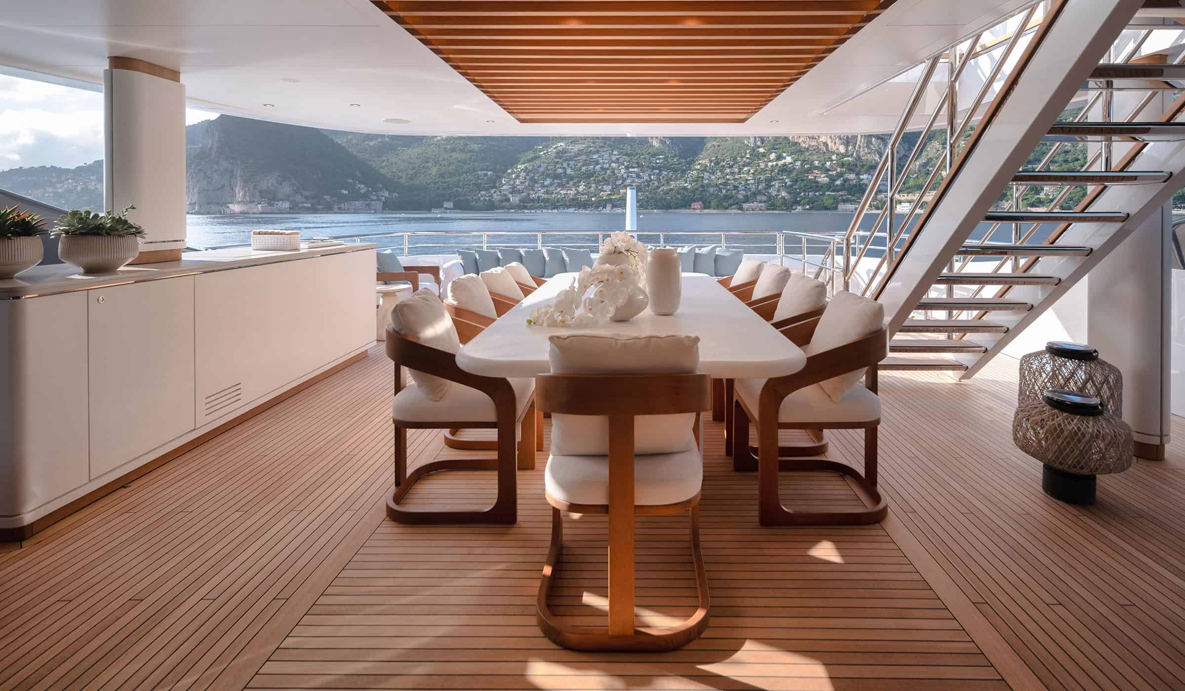 Benetti_MY Asani_Upper Deck (5)