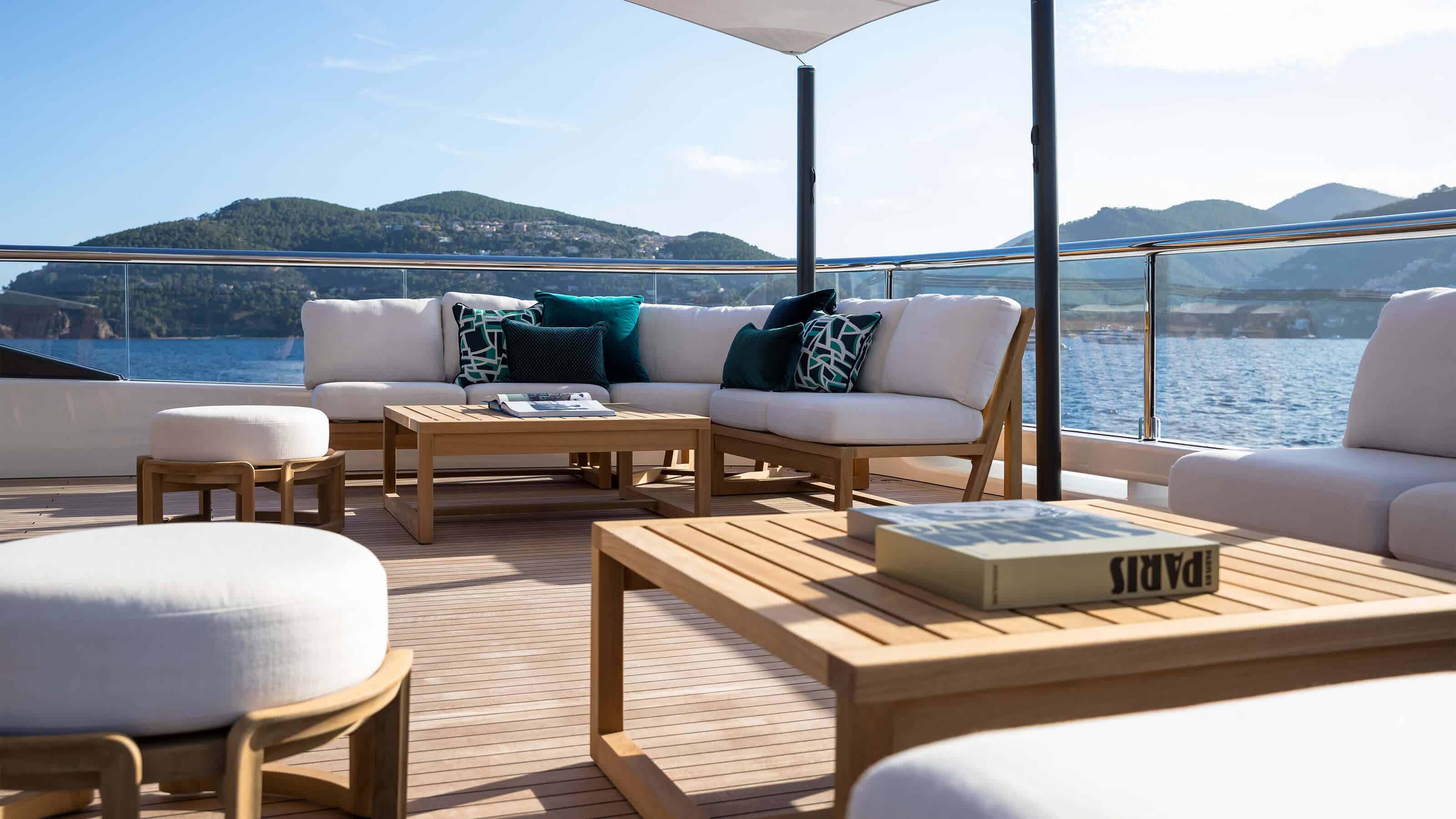 Benetti_Lady_Estey_fleet_05