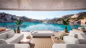 Benetti-Yachts-Oasis-36M-05-Exteriors-Fullscreen