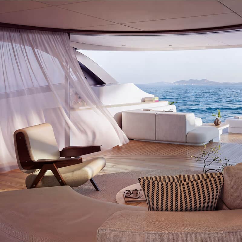 Benetti-Yachts-Oasis-Family-Intro-Gif-04
